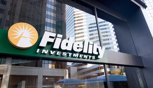 По данным от Bloomberg, в ближайшие недели Fidelity Investments, крупная американская компания, которая предоставляет финансовые услуги, запустит платформу, благодаря которой институциональные клиенты получат доступ к торговле Bitcoin. Bloomberg: в ближайшие недели Fidelity запустит торги BTC для институциональных клиентов | INFBusiness