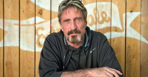 Джон Макафи, основатель McAfee Associates, широко известной компании по производству программного обеспечения, всегда был большим приверженцем биткоина. Еще в июле, когда в крипто-сообществе назревала неуверенность, связанная с августовским сплитом, Макафи готов был ставить 10 млн USD на то, что популярная криптовалюта достигнет отметки 500 000 USD в ближайшие три года. Такой уверенности мог бы позавидовать любой энтузиаст: Макафи заверил, что если его прогнозы не воплотятся, он съест собственный ч**н в прямом эфире национального телевидения. Джон Макафи удваивает ставки: BTC достигнет 1 млн USD | INFBusiness