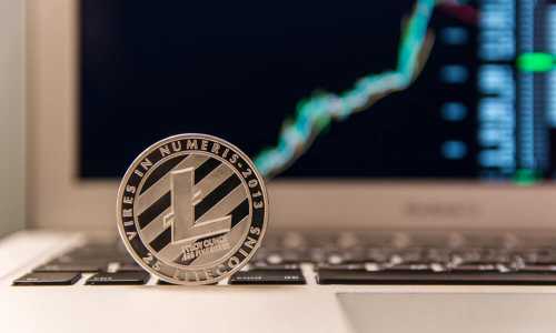 Чарли Ли, создатель Litecoin, заявил, что майнинг альткоина Litecoin останется прибыльным даже после халвинга, который ожидается уже через 55 дней. Чарли Ли: LTC-майнинг будет приносить достаточную прибыль после халвинга | INFBusiness