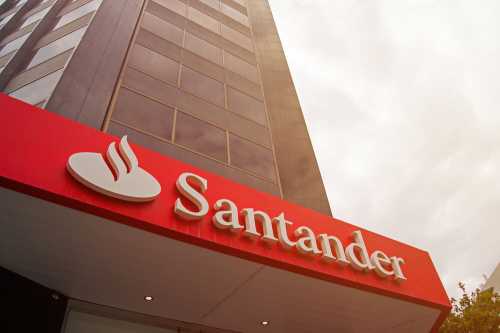 Накануне в сети появилась новость о том, что испанский банк Santander прекращает обслуживание фиатных депозитов от британцев, которые являются клиентами крипто-платформы Coinbase. Santander опровергает новость о том, что банк прекращает обслуживание фиатных депозитов британских клиентов Coinbase | INFBusiness