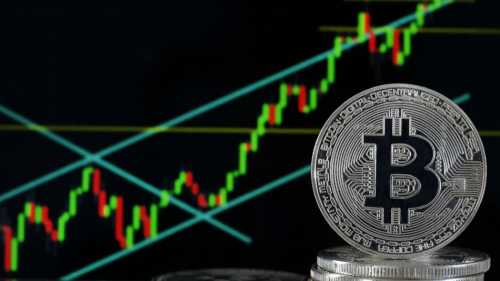 Почему аналитики сохраняют оптимизм, несмотря на 33% коррекцию на BTC-рынке? | INFBusiness
