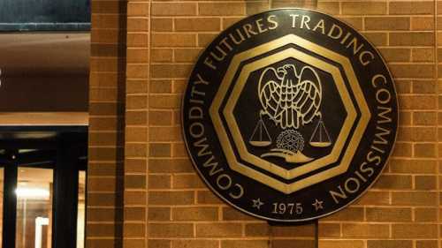 Комиссия по торговле товарными фьючерсами США (CFTC) планирует дать добро на запуск фьючерсных контрактов на ETH – об этом сообщает ресурс CoinDesk, ссылаясь на информацию от представителя ведомства. На фоне данной новости курс ETH вырос приблизительно на 10%. Регулятор США готов одобрить фьючерсы на Ethereum, курс монеты вырос на 10% | INFBusiness