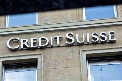 Один из крупнейших швейцарских банков Credit Suisse начал интересоваться криптовалютами и биткоином, в частности. Об этом говорится в отрывке отчета, представленного менеджером финансового гиганта Джорданом Элисио. Банк Credit Suisse заинтересовался биткоином | INFBusiness