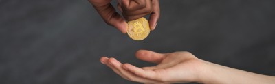 В среду, 21 августа, аналитическая компания CryptoCompare опубликовала отчет о криптовалютных биржах за июль. Согласно данным отчета, на биржи с низкими рейтингами приходилось около двух третей объема торгов в прошлом месяце. Исследование: На низкорейтинговые криптобиржи приходится около двух третей объема торгов | INFBusiness