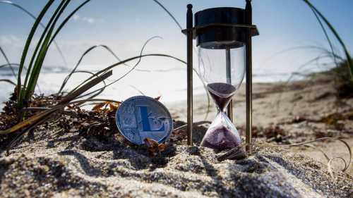 Основатель криптовалюты Litecoin Чарли Ли (англ. Charlie Lee) заявил, что его фонд Litecoin Foundation, испытывает проблемы с открытием банковского счета. Litecoin Foundation приобрел пакет акций немецкого банка WEG Bank | INFBusiness
