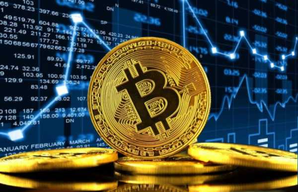 Благодаря усилиям покупателей цена Биткоина смогла удержаться выше зоны поддержки 10 400 долларов. Сегодня торги криптовалютой не слишком активные, а на рынке нет резких ценовых рывков. Скорее всего, флэт может затянуться ещё на несколько дней. Буллран продолжится только после того, как BTC уверенно преодолеет линию сопротивления 11 400 долларов. Биткоин держится выше 10 тысяч долларов: Будет ли обвал курса? | INFBusiness